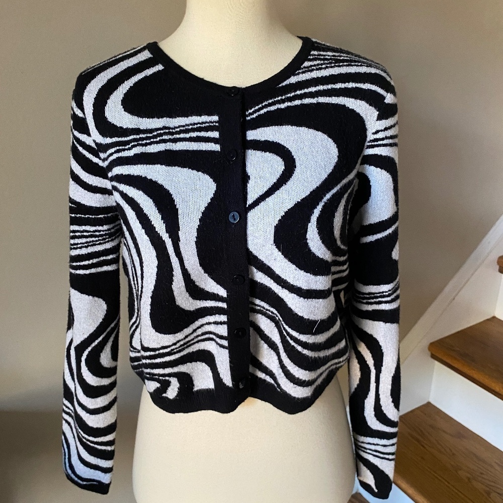 So good for life Zebra Print Cropped Cardigan Sweater Large